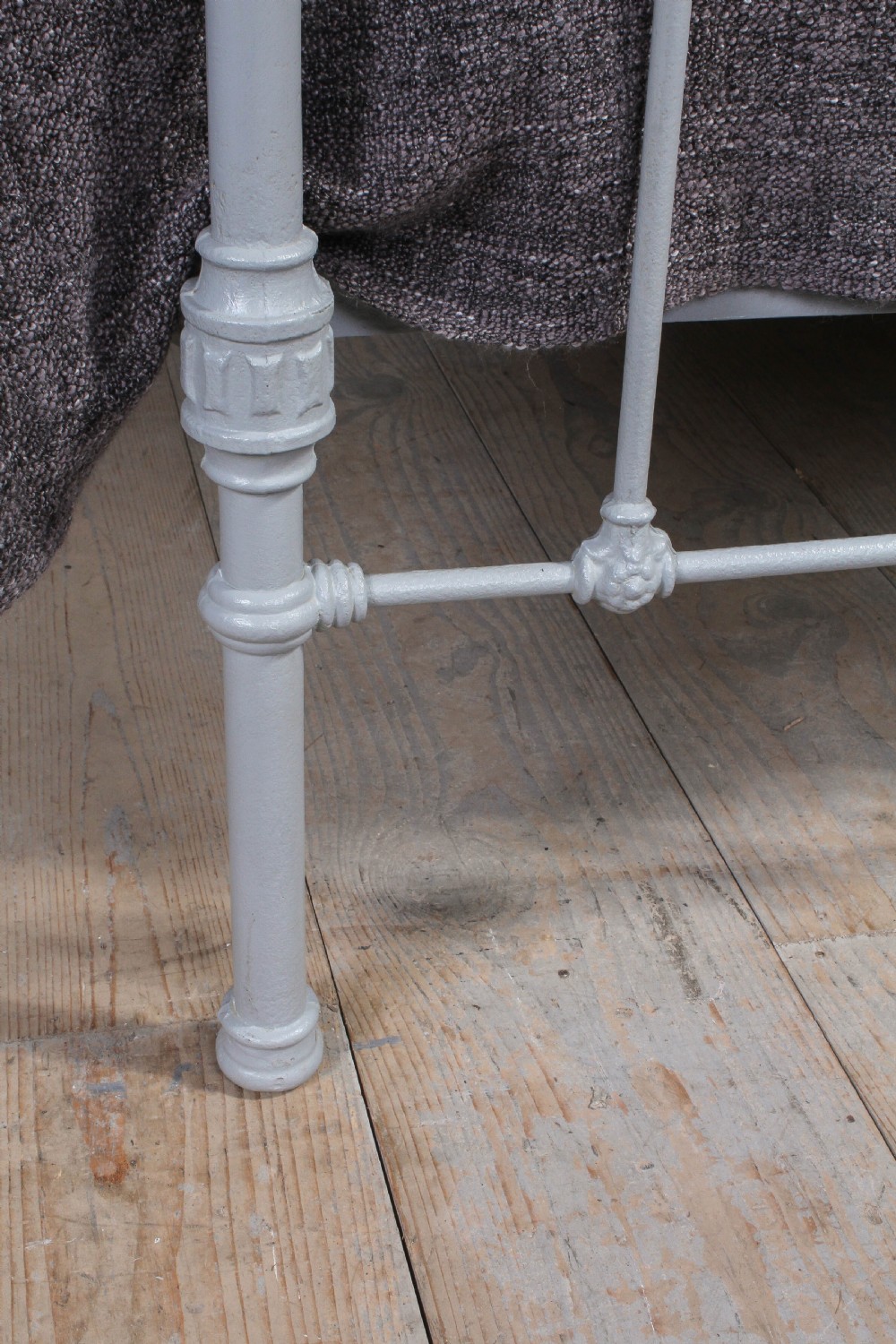 Grey and aged brass classic Victorian 5Ft king size bed View VI