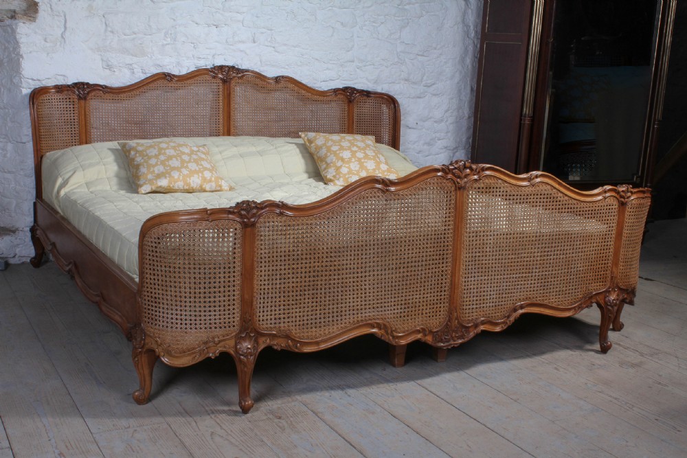 Super big  corbeille caned Bergere bed