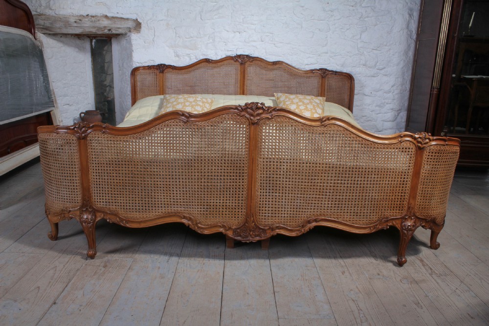 Super big  corbeille caned Bergere bed View II