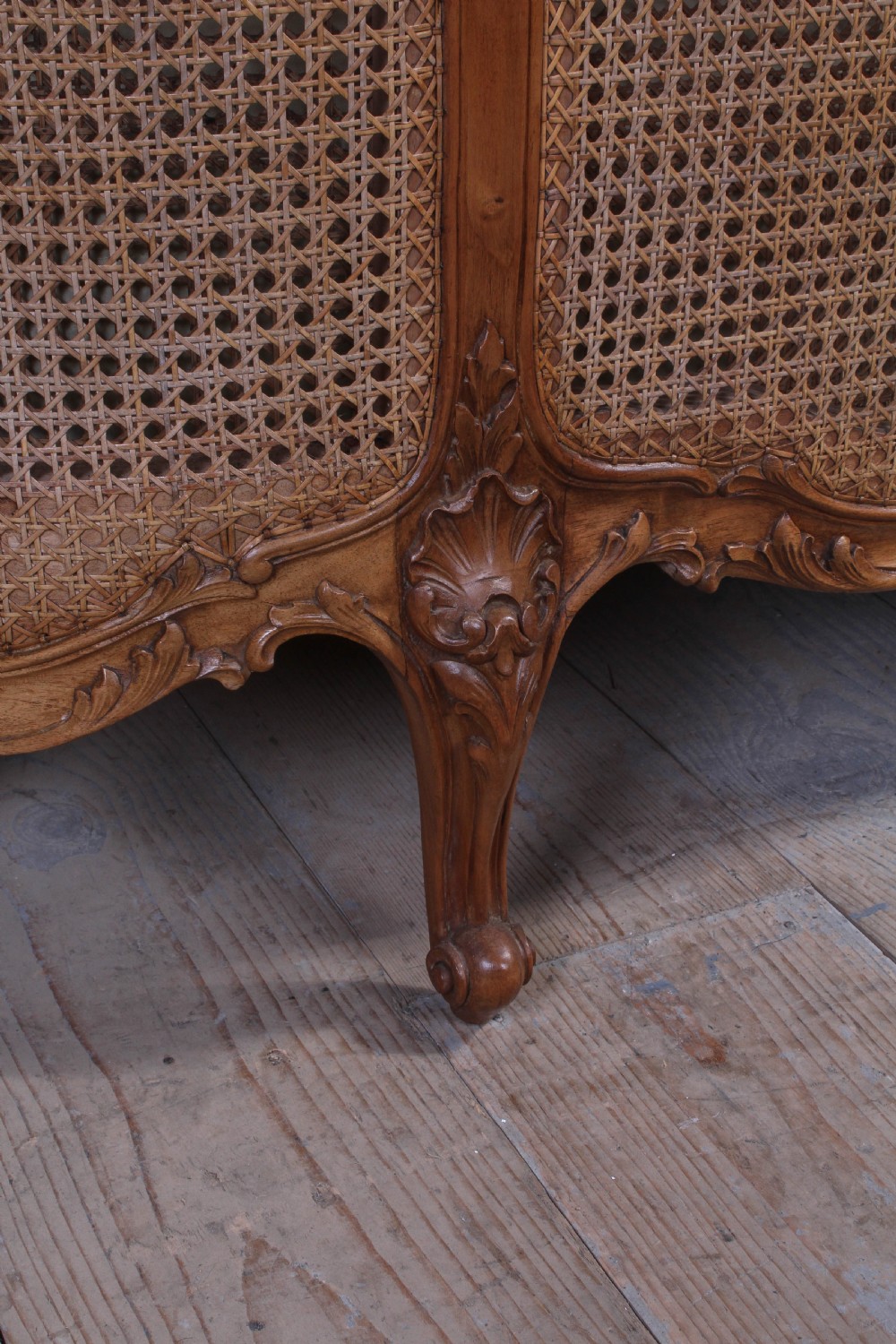 Super big  corbeille caned Bergere bed View V