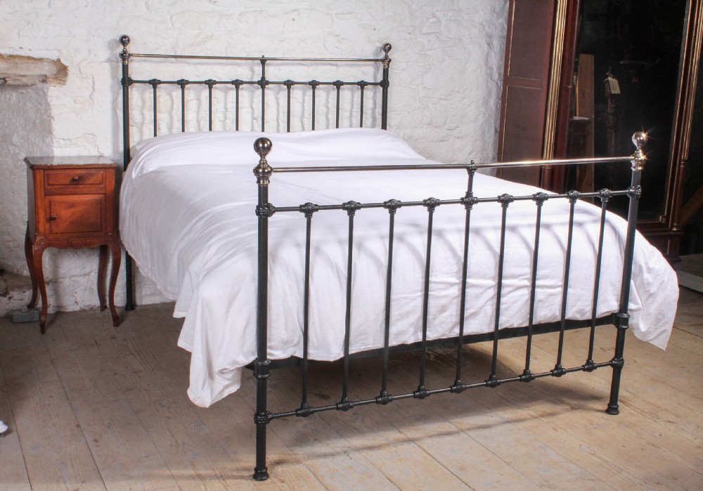 Black and aged brass 5Ft king size classic bed
