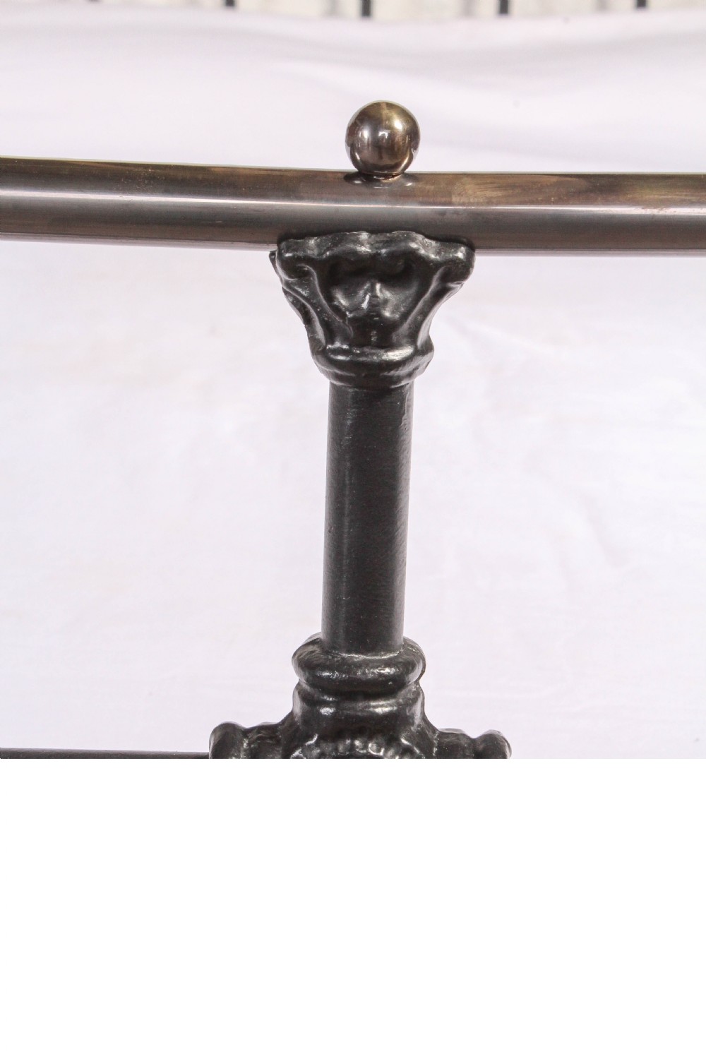 Black and aged brass 5Ft king size classic bed View IV