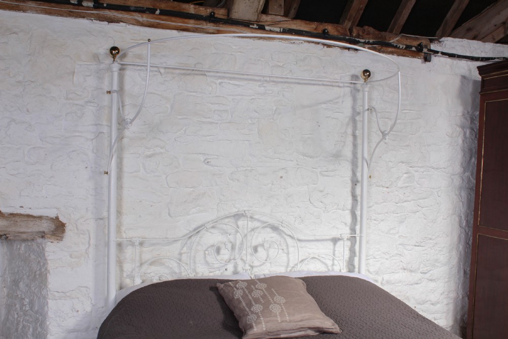 Lovely Victorian king size half tester by Winfield View III