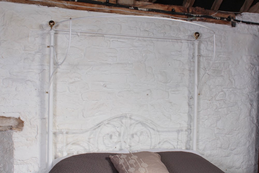 Lovely Victorian king size half tester by Winfield View IV