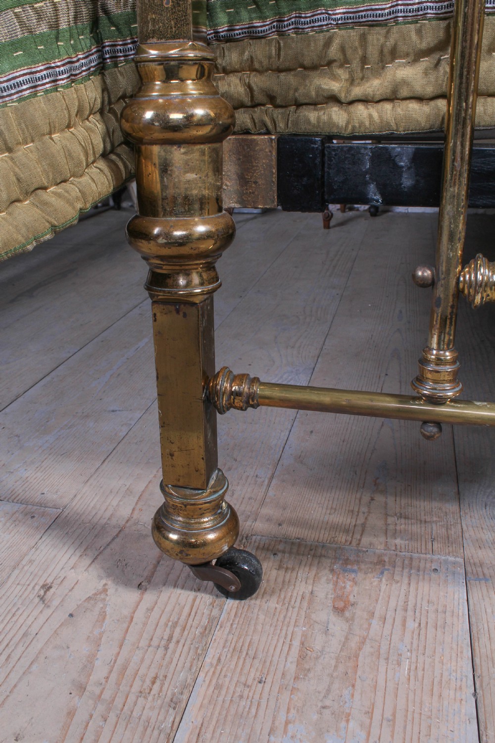 King size All brass bed by F. Andrews of Birmingham View VIII
