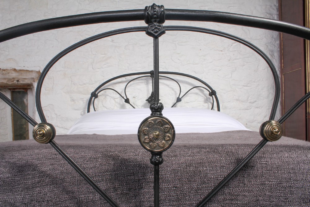 Attractive Victorian black  iron double bed View III