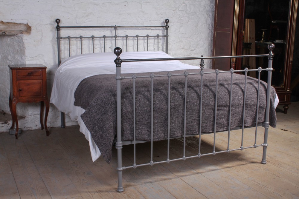 Classic Victorian brass and grey iron  5Ft kingsize bed 