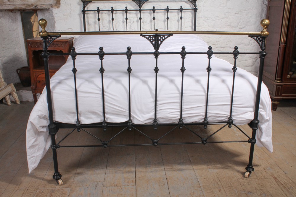 Stunning early Victorian brass and iron double bed View II