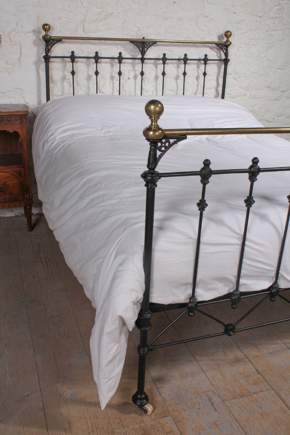 Stunning early Victorian brass and iron double bed View IX