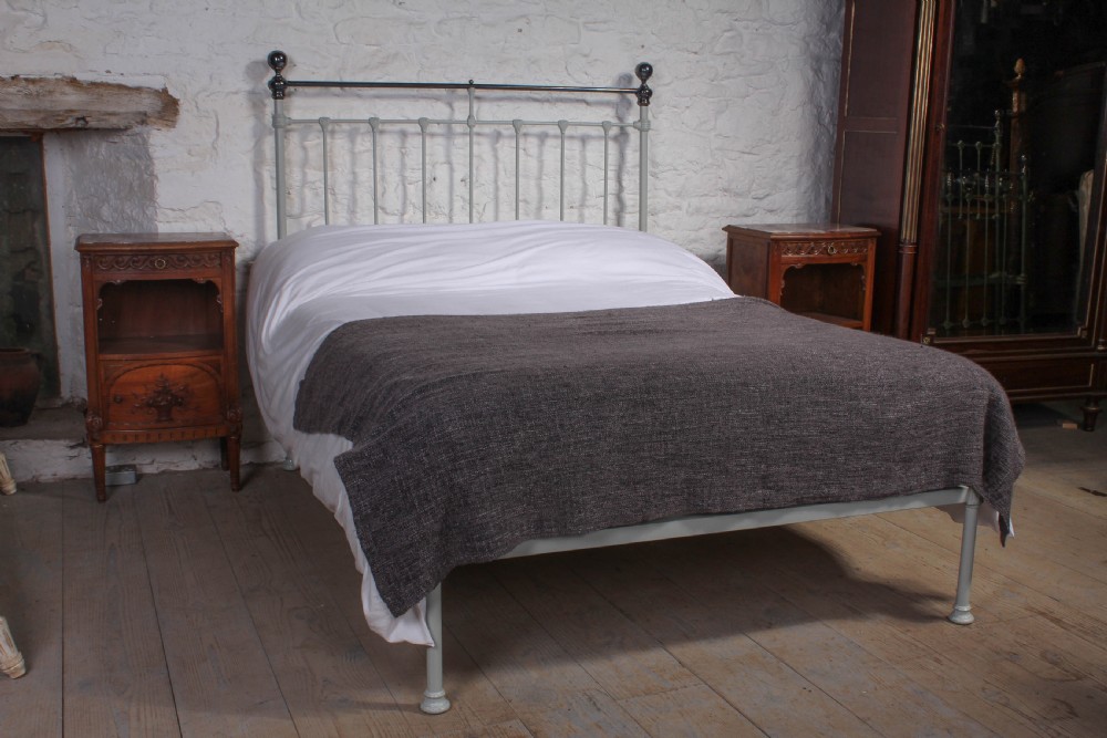 Classic Victorian brass and iron no end double bed