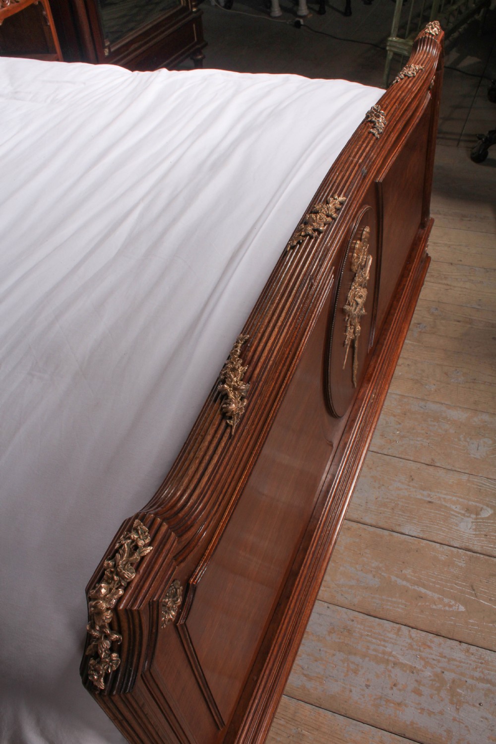 Kingsize French solid walnut with gilded bronze decoration bed View VIII