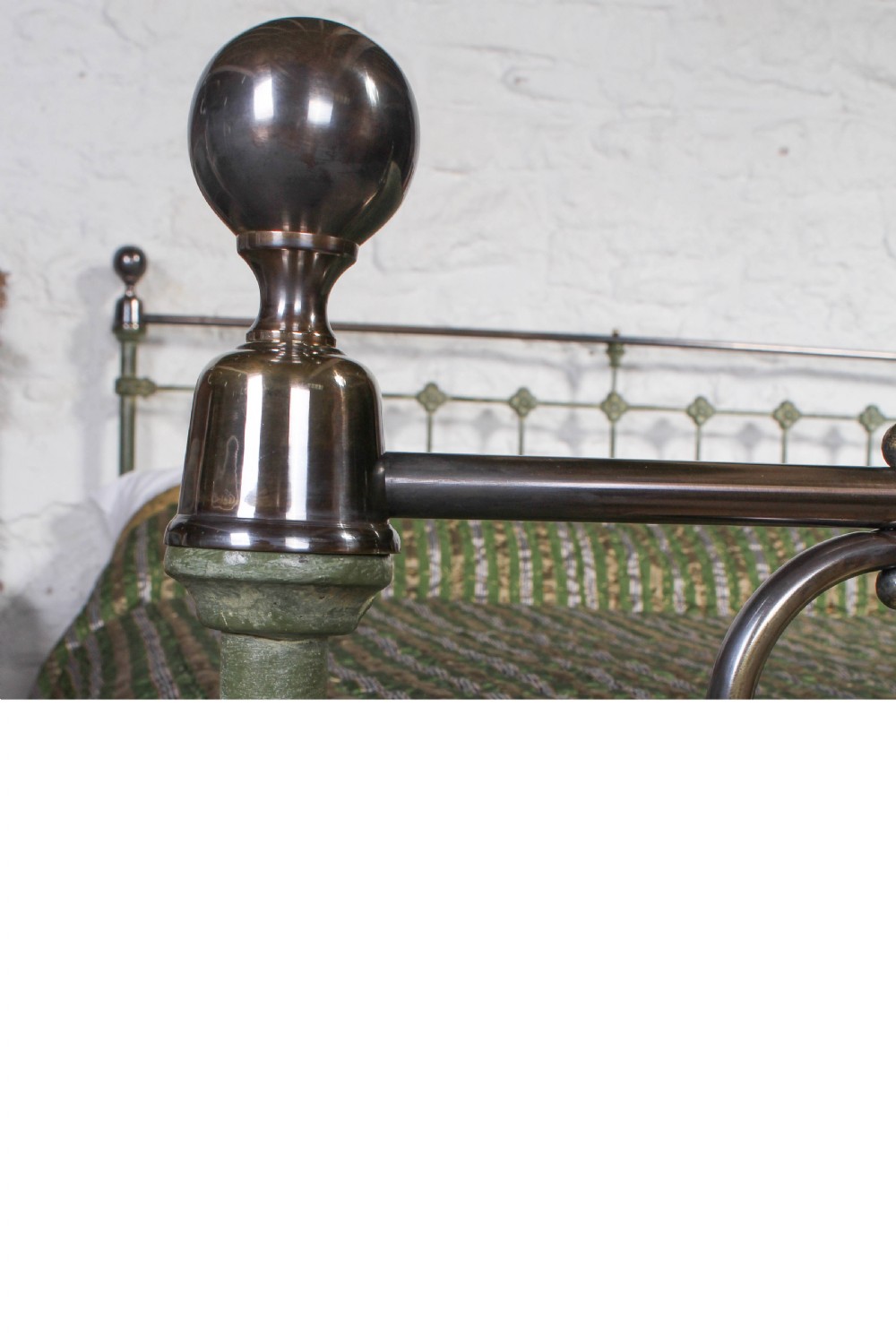 Gorgeous king size 5Ft Victorian brass and iron bed View VI