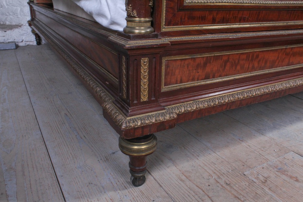 Spectacular Maison Krieger king size bed View VII