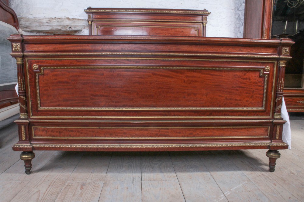 Spectacular Maison Krieger king size bed View IX