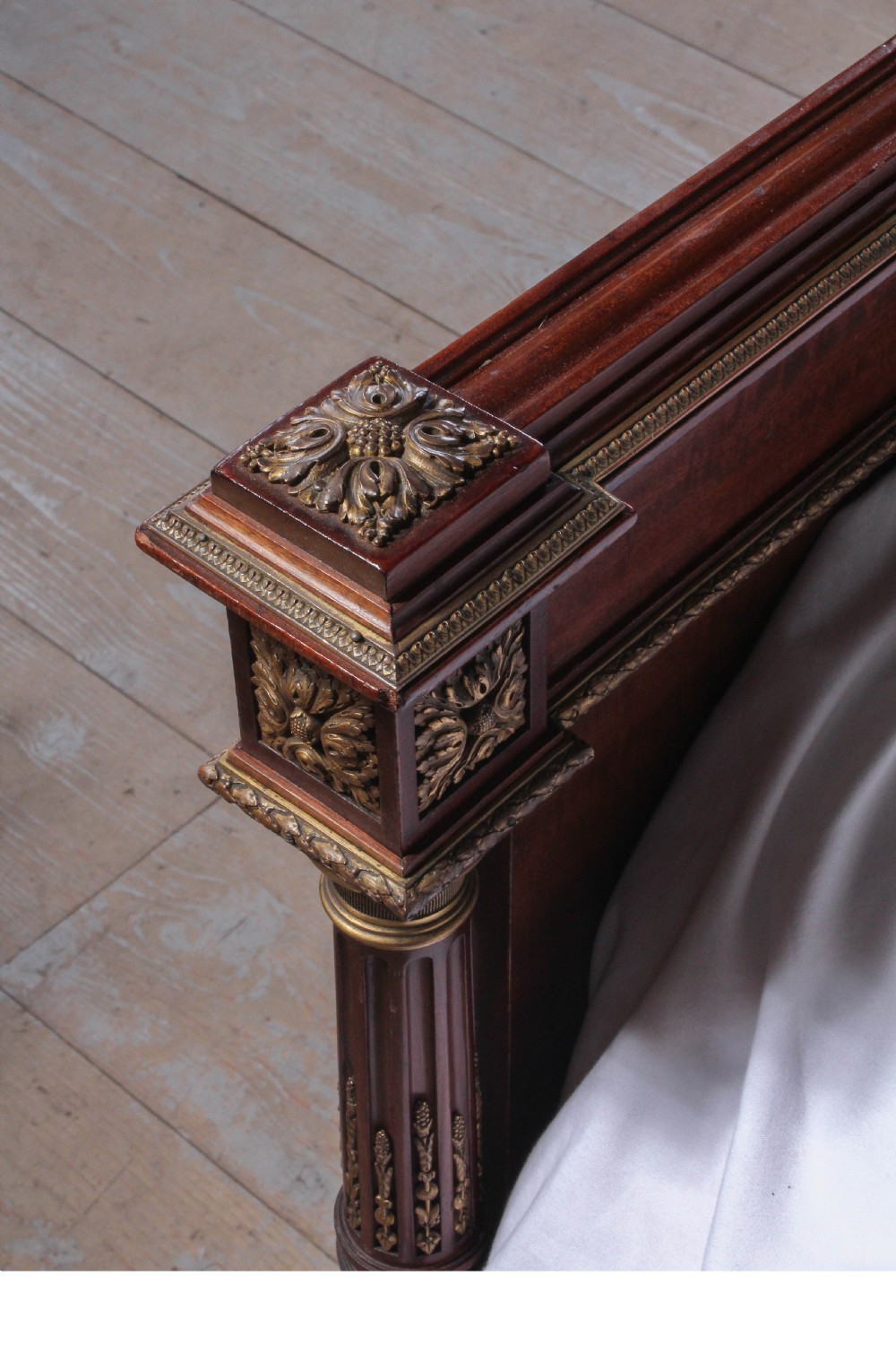 Spectacular Maison Krieger king size bed View XIII