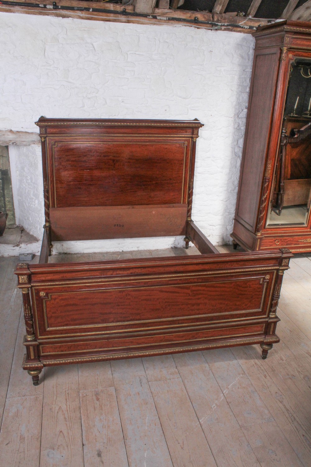 Spectacular Maison Krieger king size bed View XVI