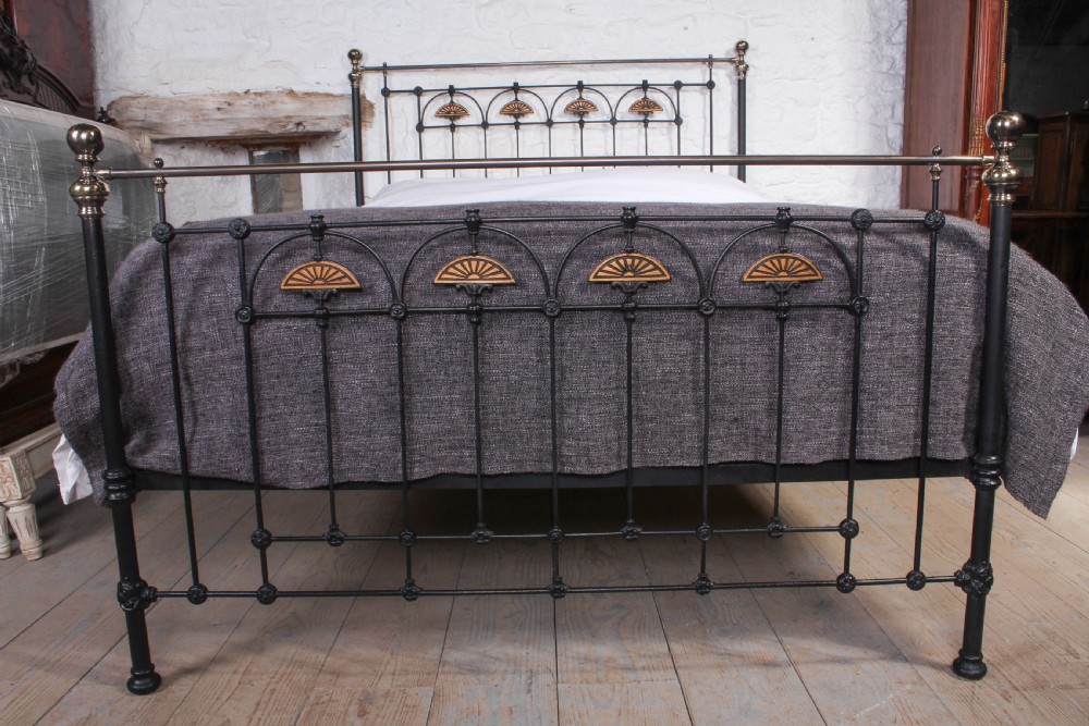 Pretty and individual king size brass and iron bed View VIII
