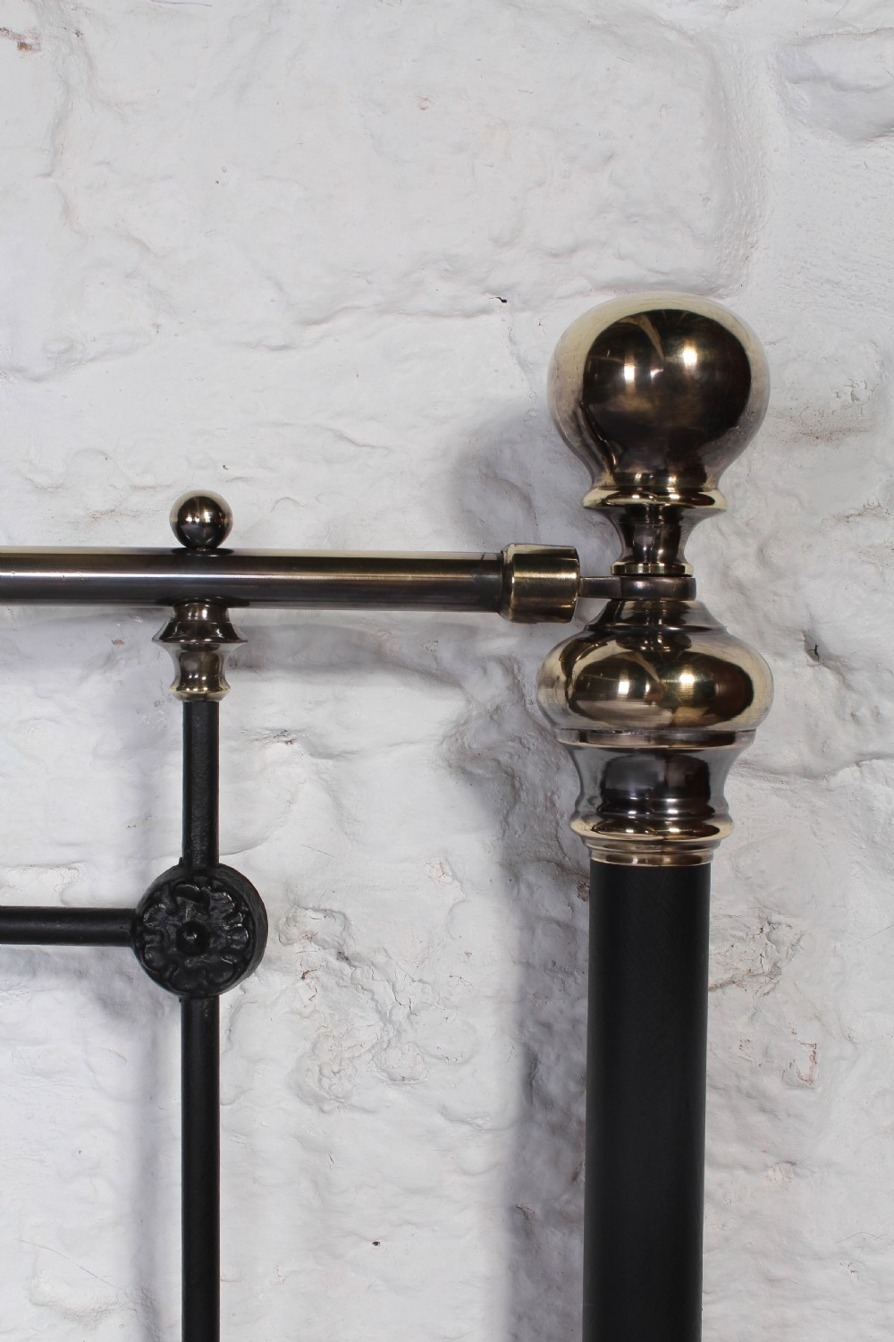 Pretty and individual king size brass and iron bed View IX