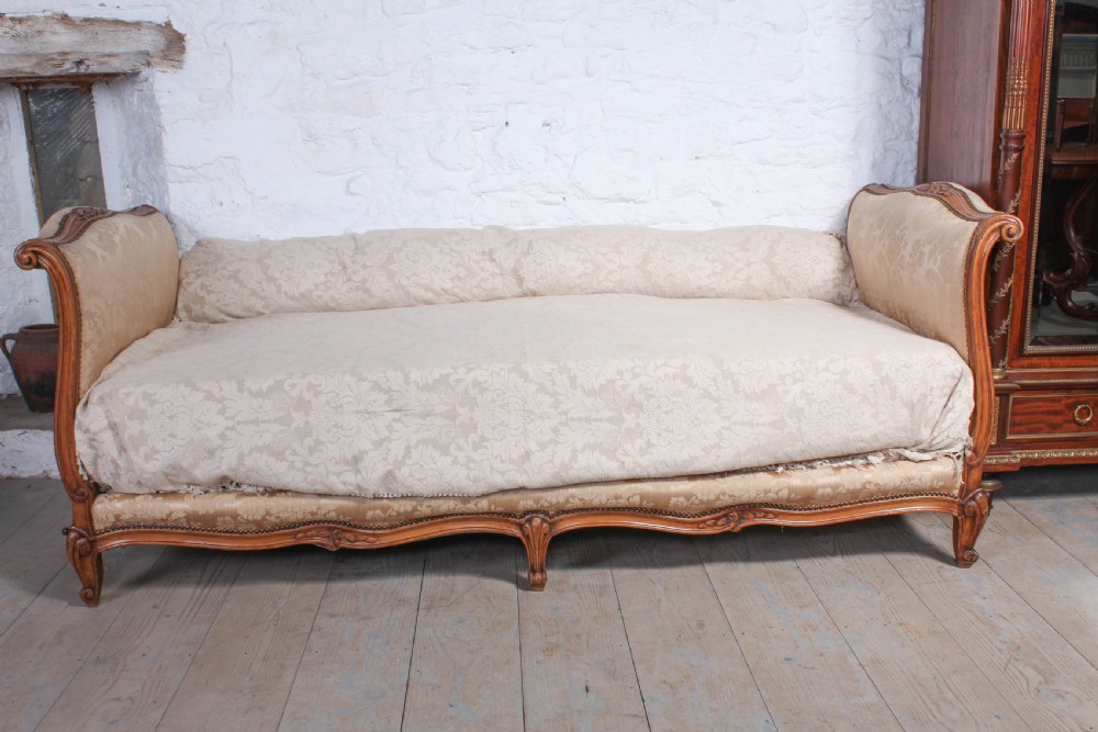 Pretty French lit bateau upholstered day bed View IX