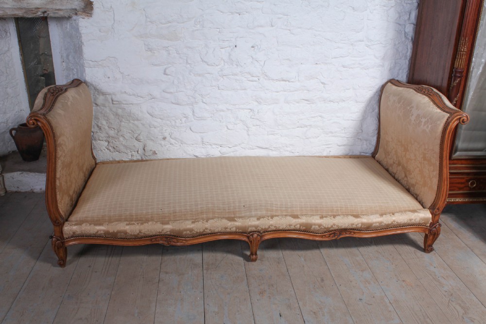 Pretty French lit bateau upholstered day bed View X
