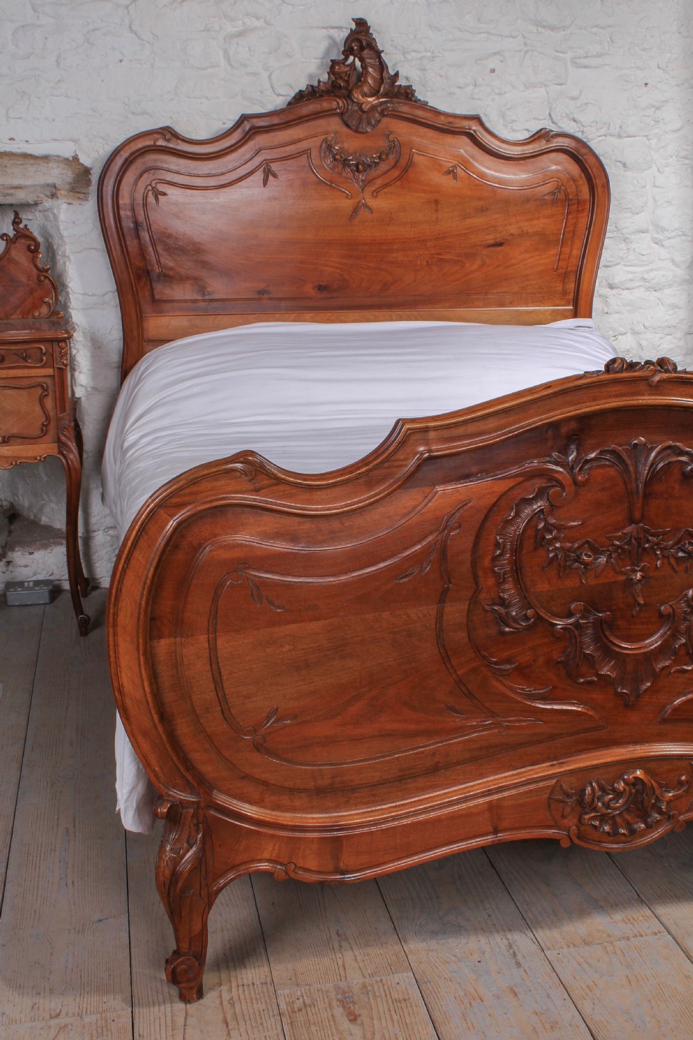 Solid walnut Louis XVI style double bed View VII
