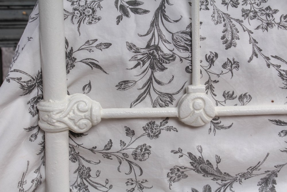 Pretty Queen size Victorian brass and iron bed View VII
