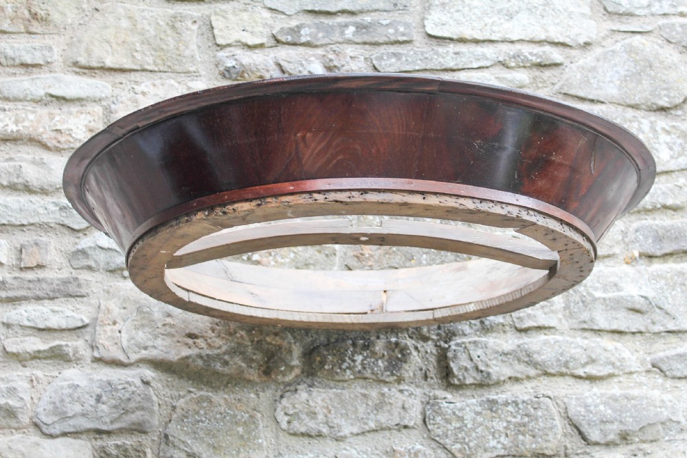 Mahogany circular ciel de lit View II