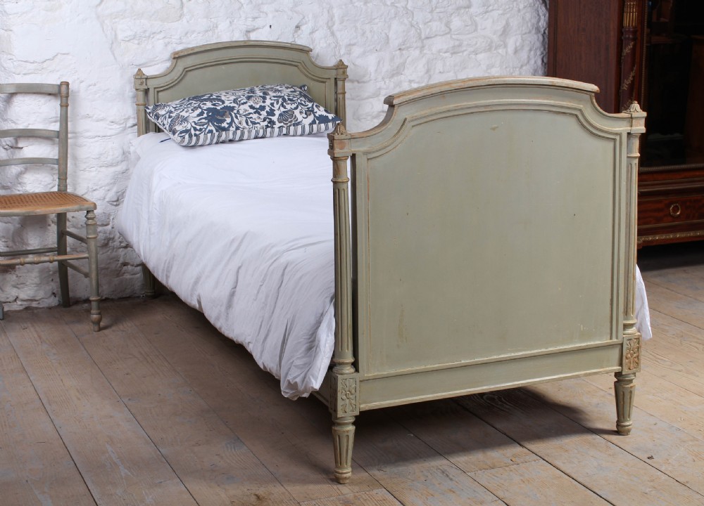 Original painted French day bed View IV