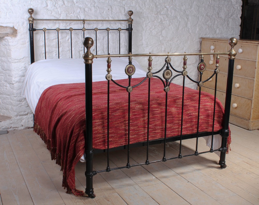 Rare Classic Victorian decorative double  bed