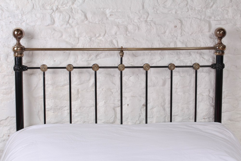 Rare Classic Victorian decorative double  bed View VIII