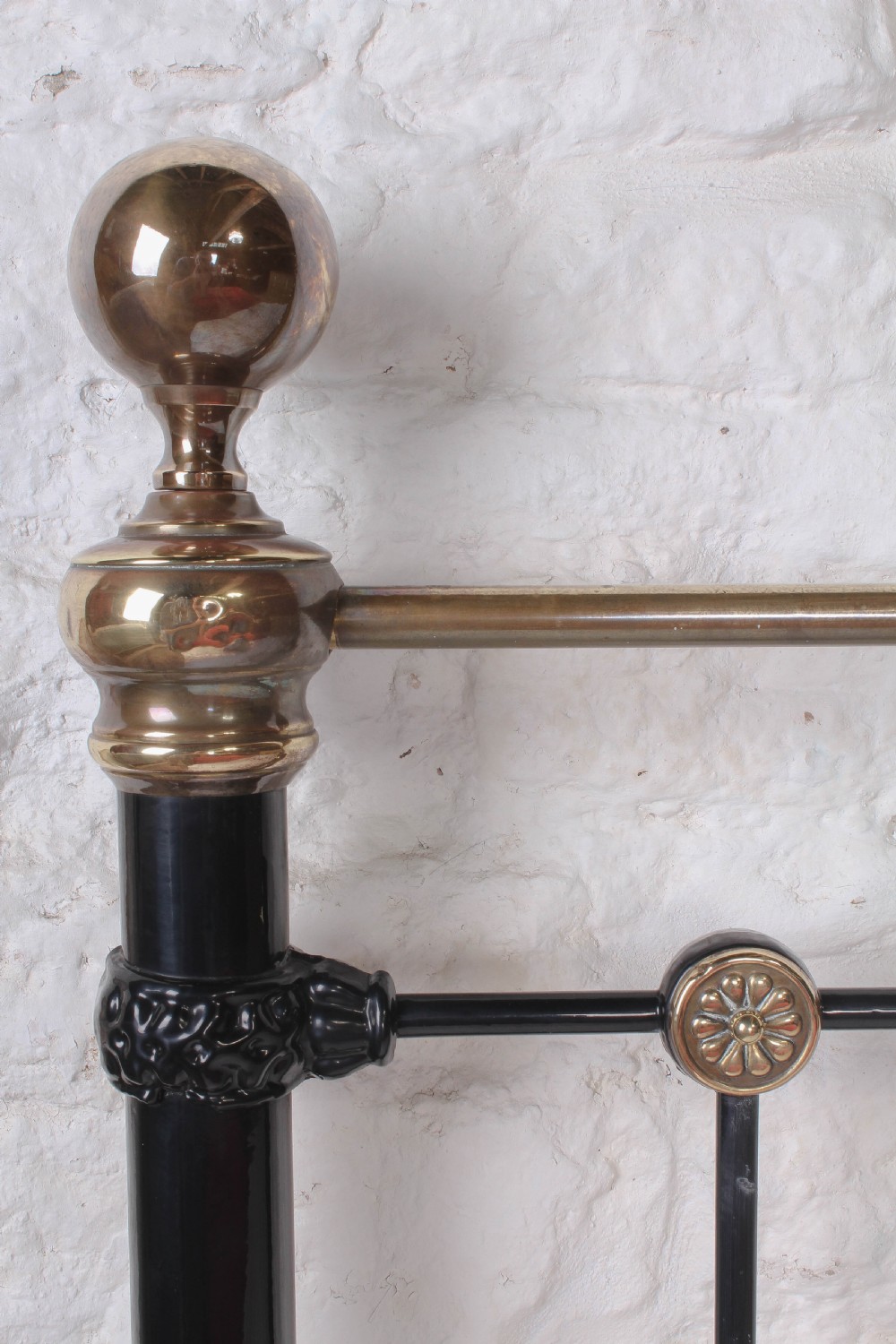 Rare Classic Victorian decorative double  bed View X
