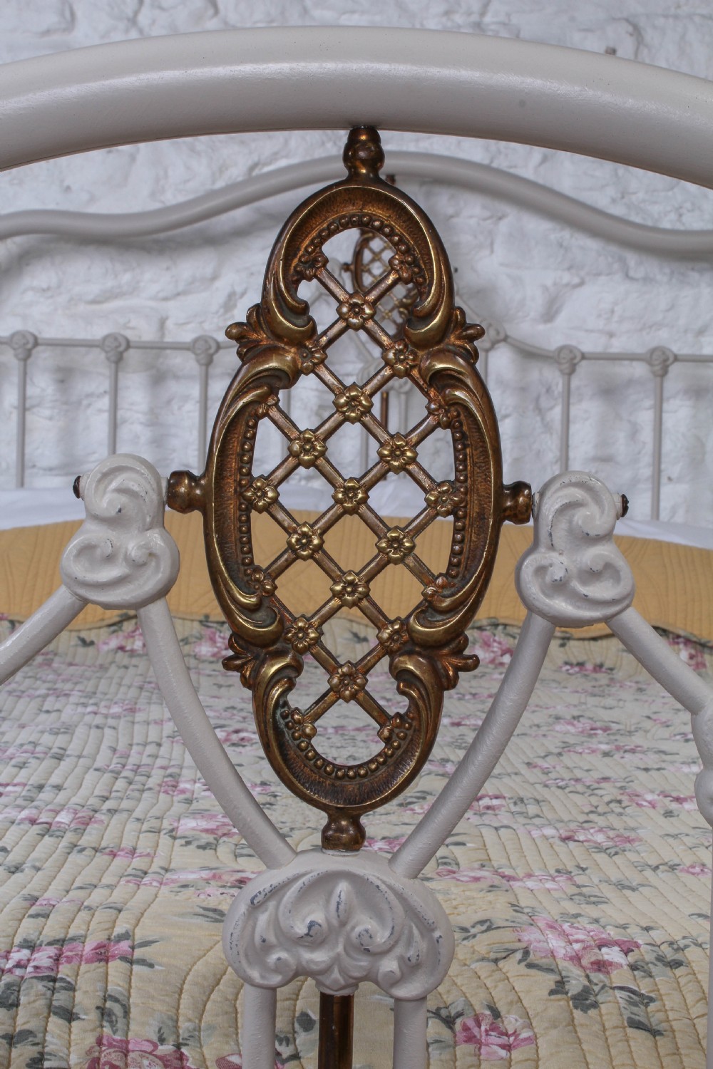 Pretty French  double brass and iron bed View II