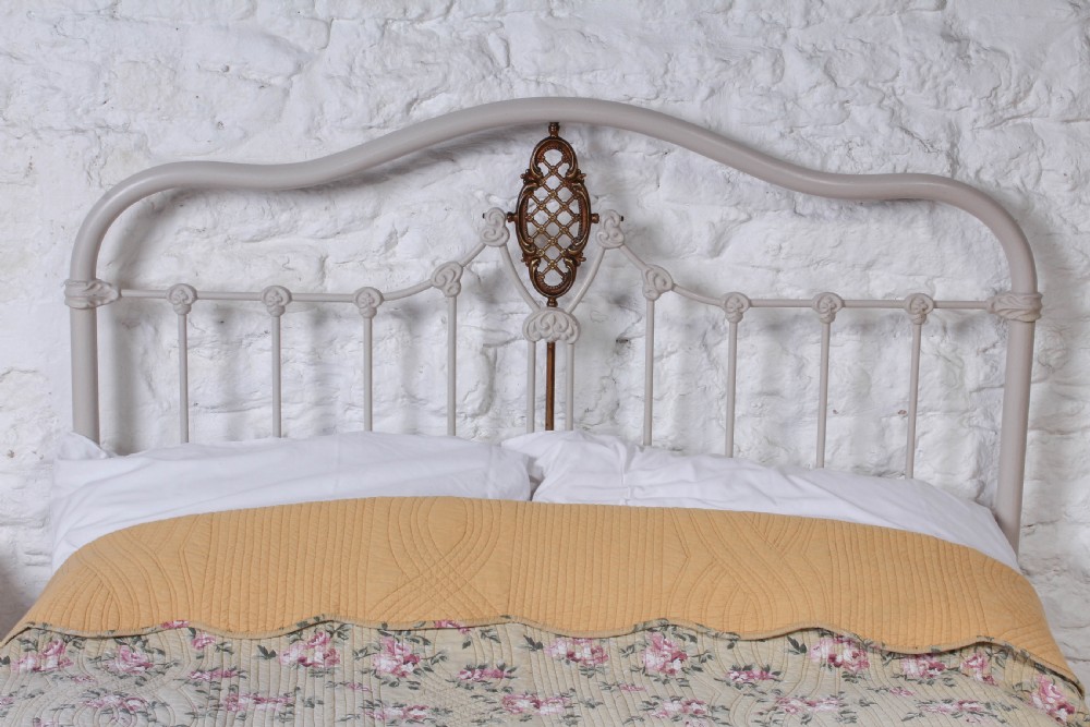 Pretty French  double brass and iron bed View VI