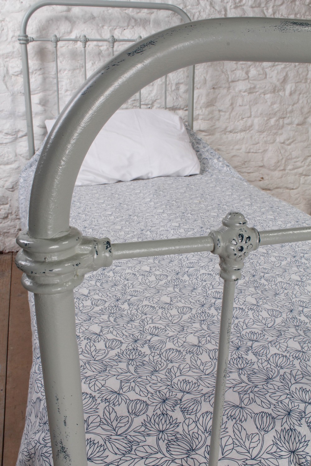 Single French all iron bed View IV