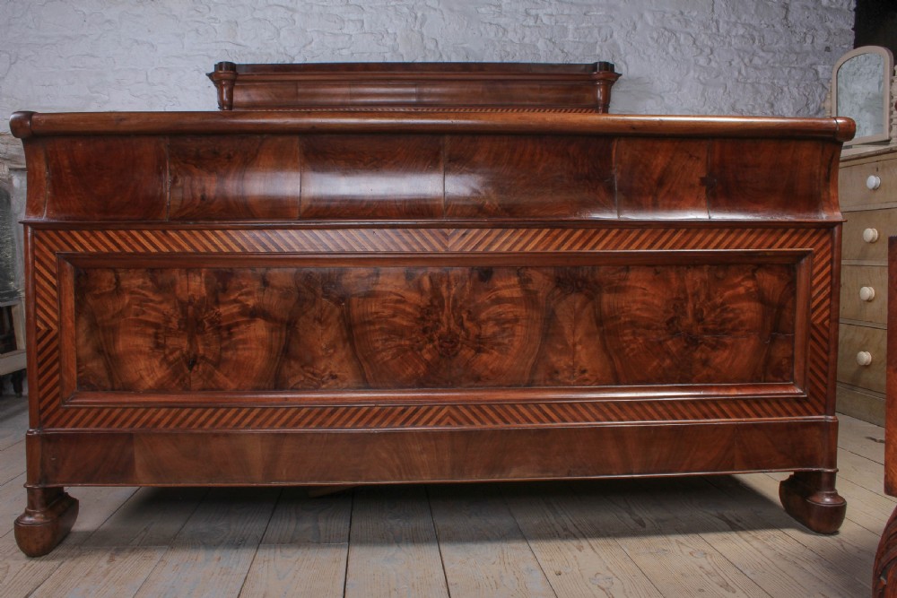 Spectacular super king size 6Ft talian sleigh  bed View II