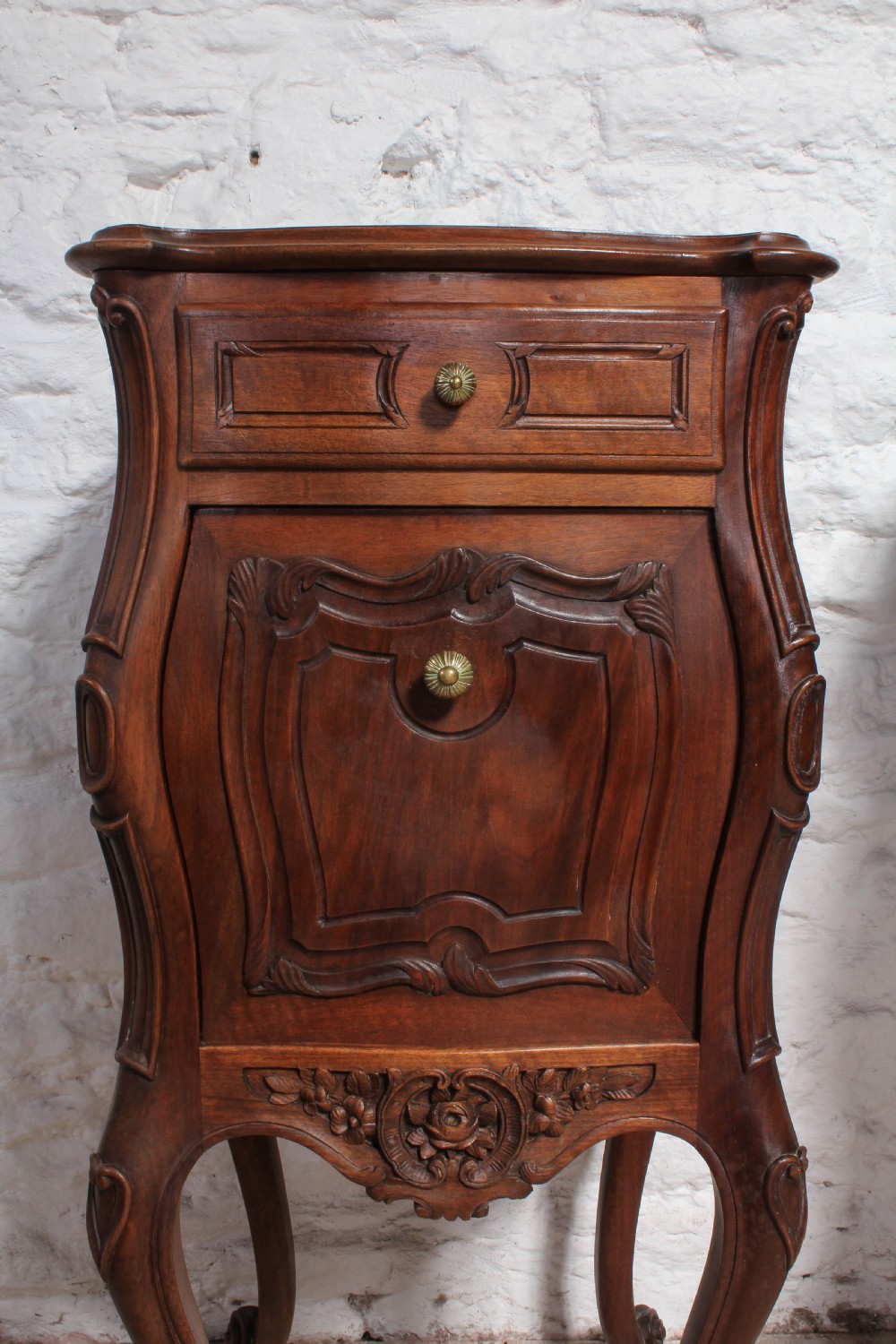 Solid walnut  Rococo kingsize bed with bedsides View XII