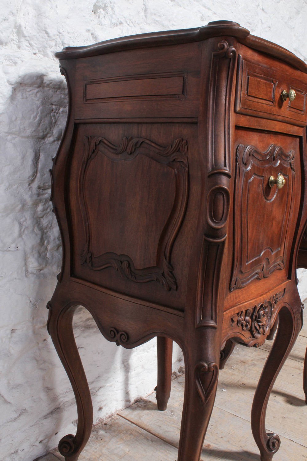 Solid walnut  Rococo kingsize bed with bedsides View XIII
