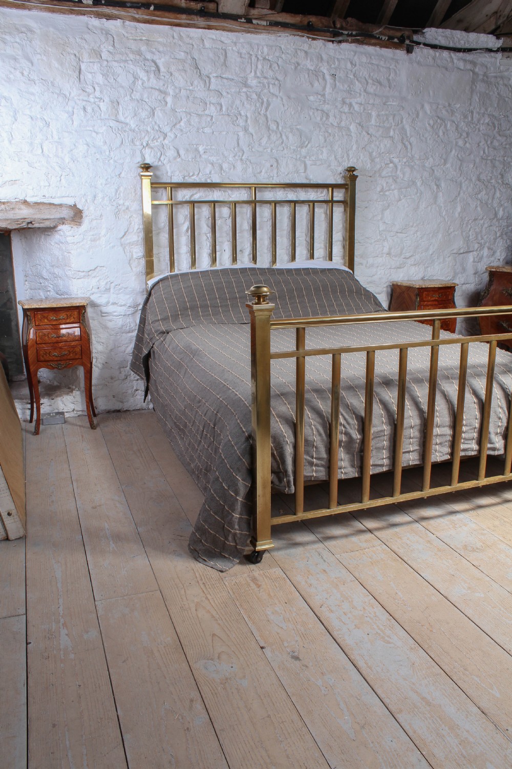 Superb quality Edwardian double brass bed View II