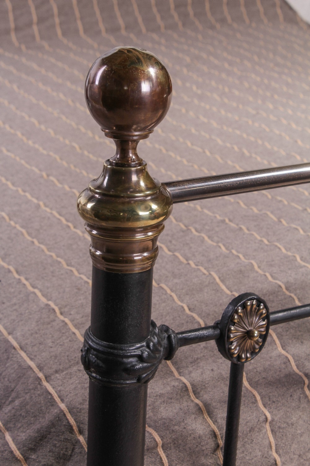Beautiful individual classic Victorian black and brass 5Ft king size bed View II