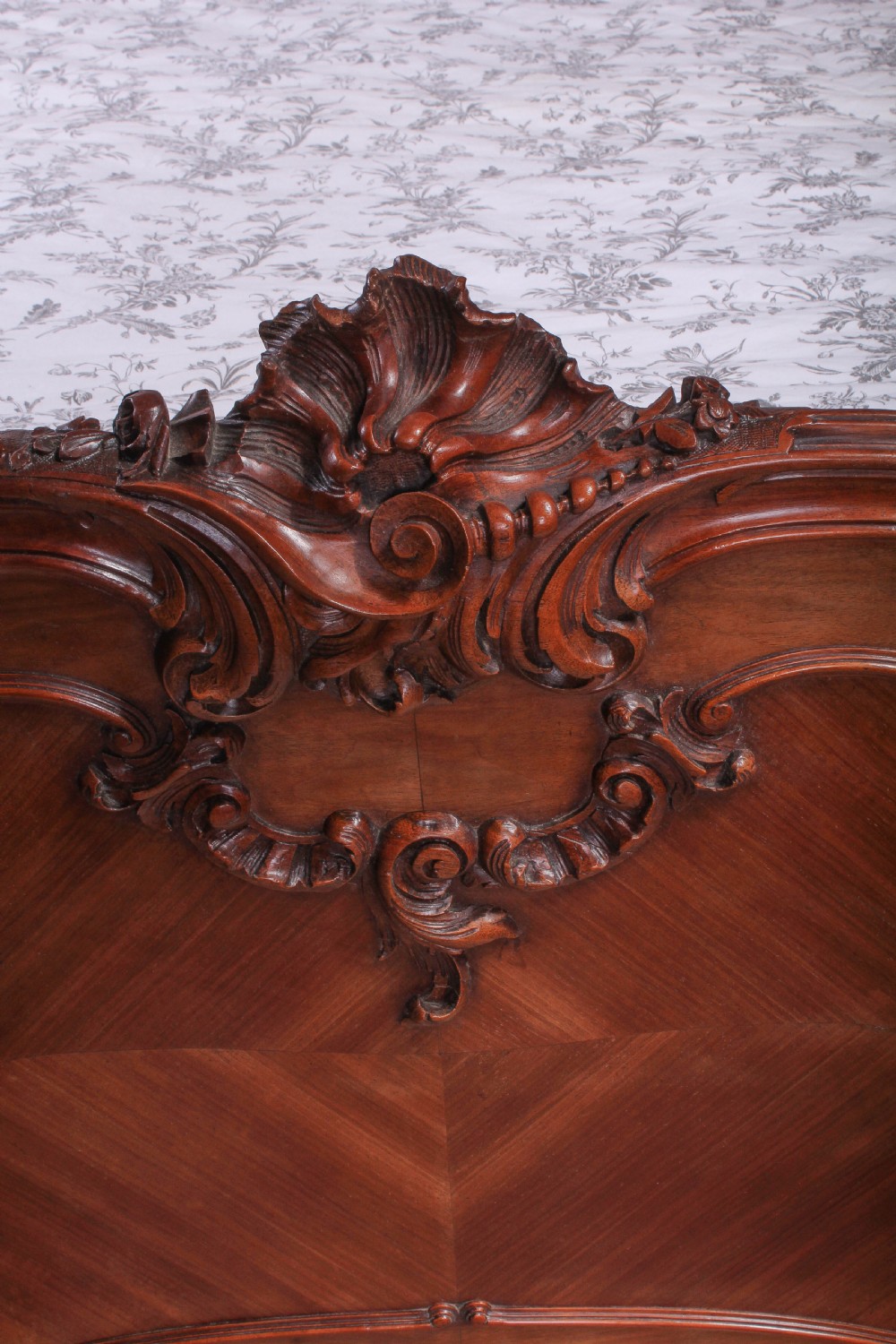 Beautiful king size Louis XV style bed View IX