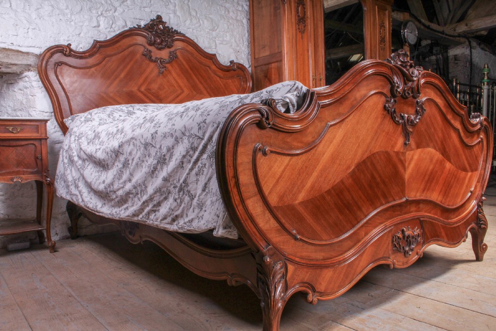 Beautiful king size Louis XV style bed View X