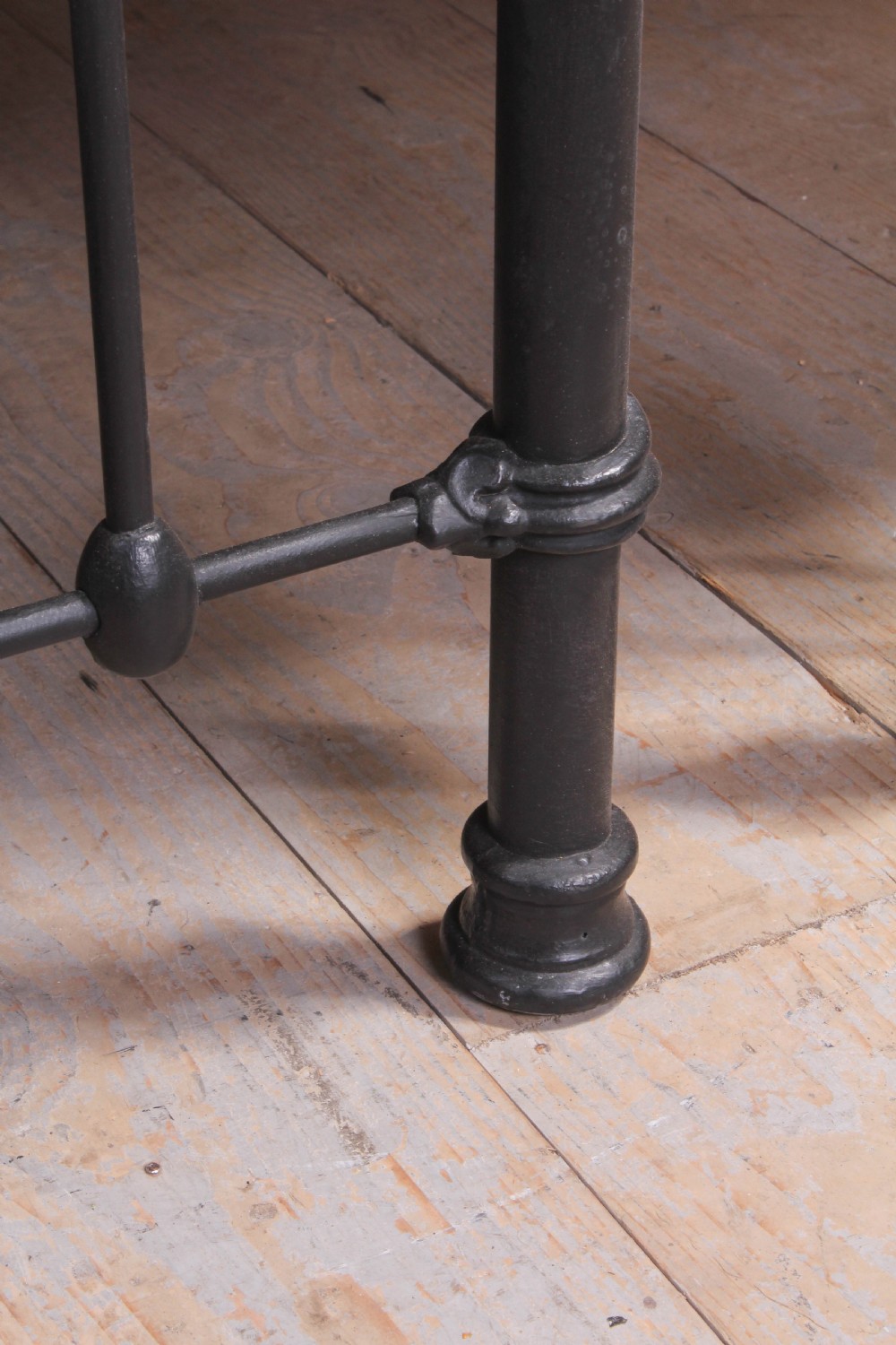 Pair of Edwardian single brass and iron beds (can be joined) View VII