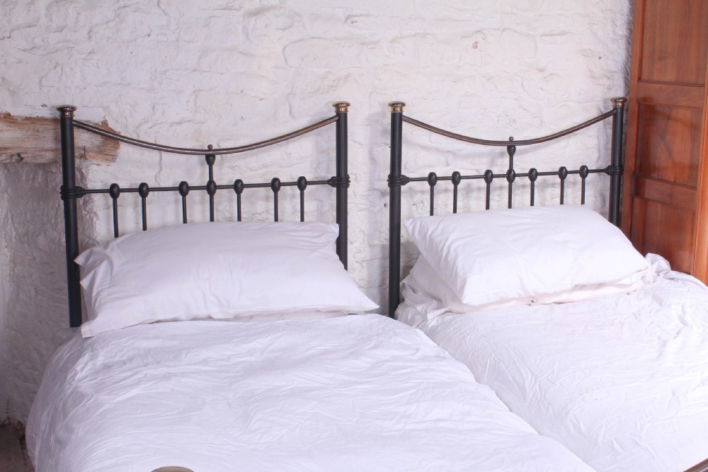 Pair of Edwardian single brass and iron beds (can be joined) View VIII