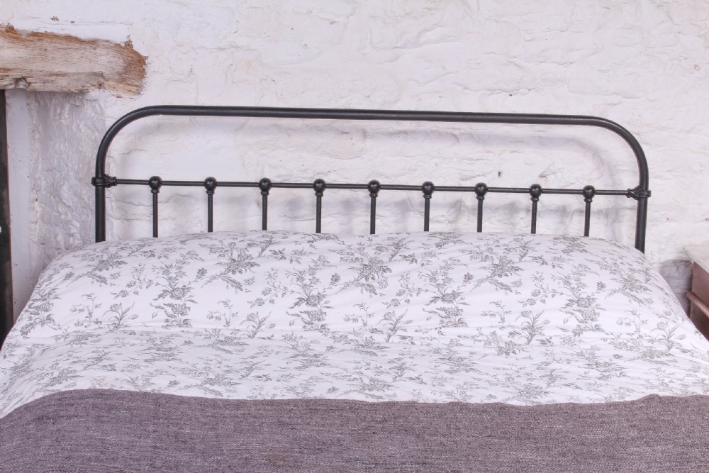 Fashionably simple all iron black double bed View III