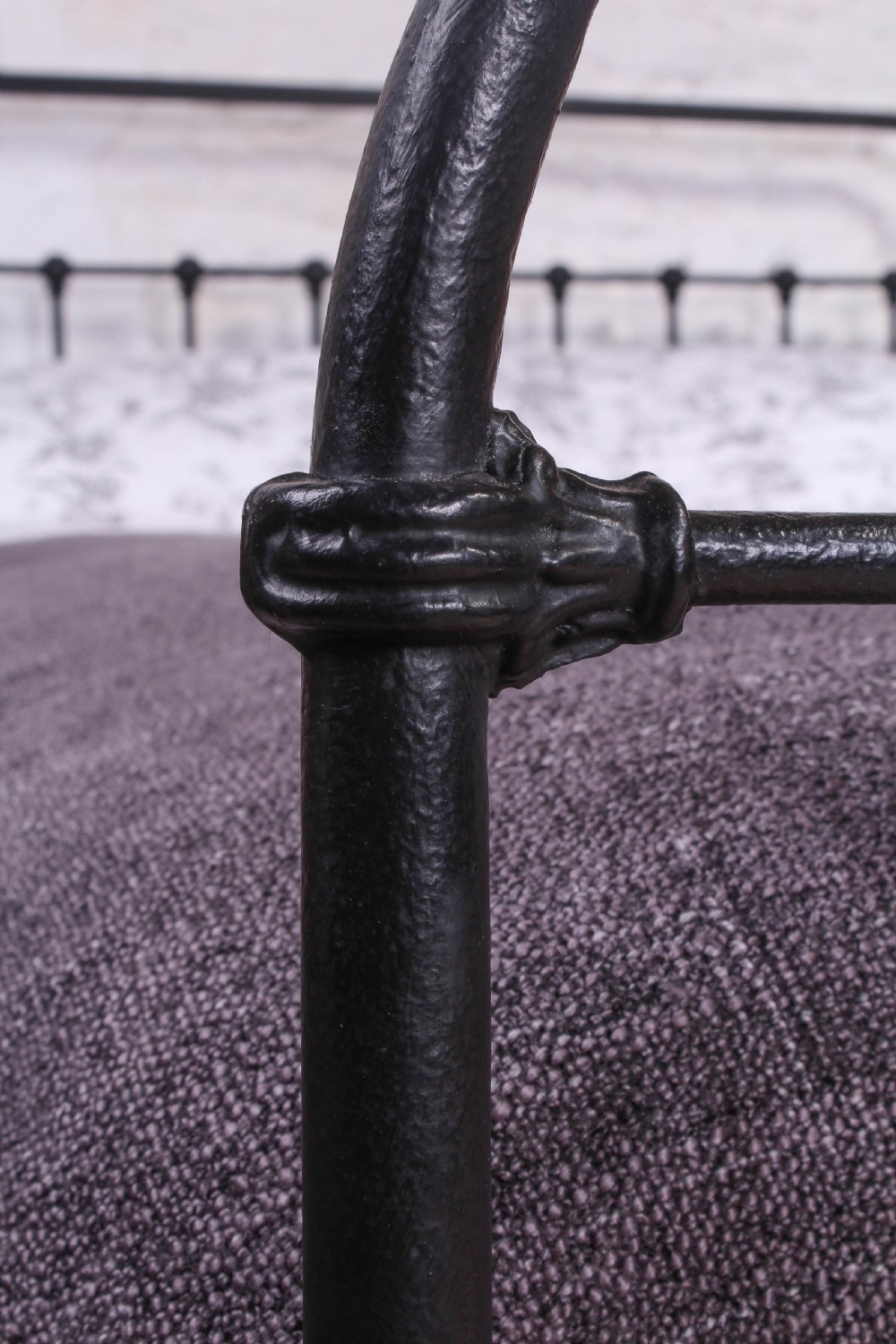Fashionably simple all iron black double bed View V