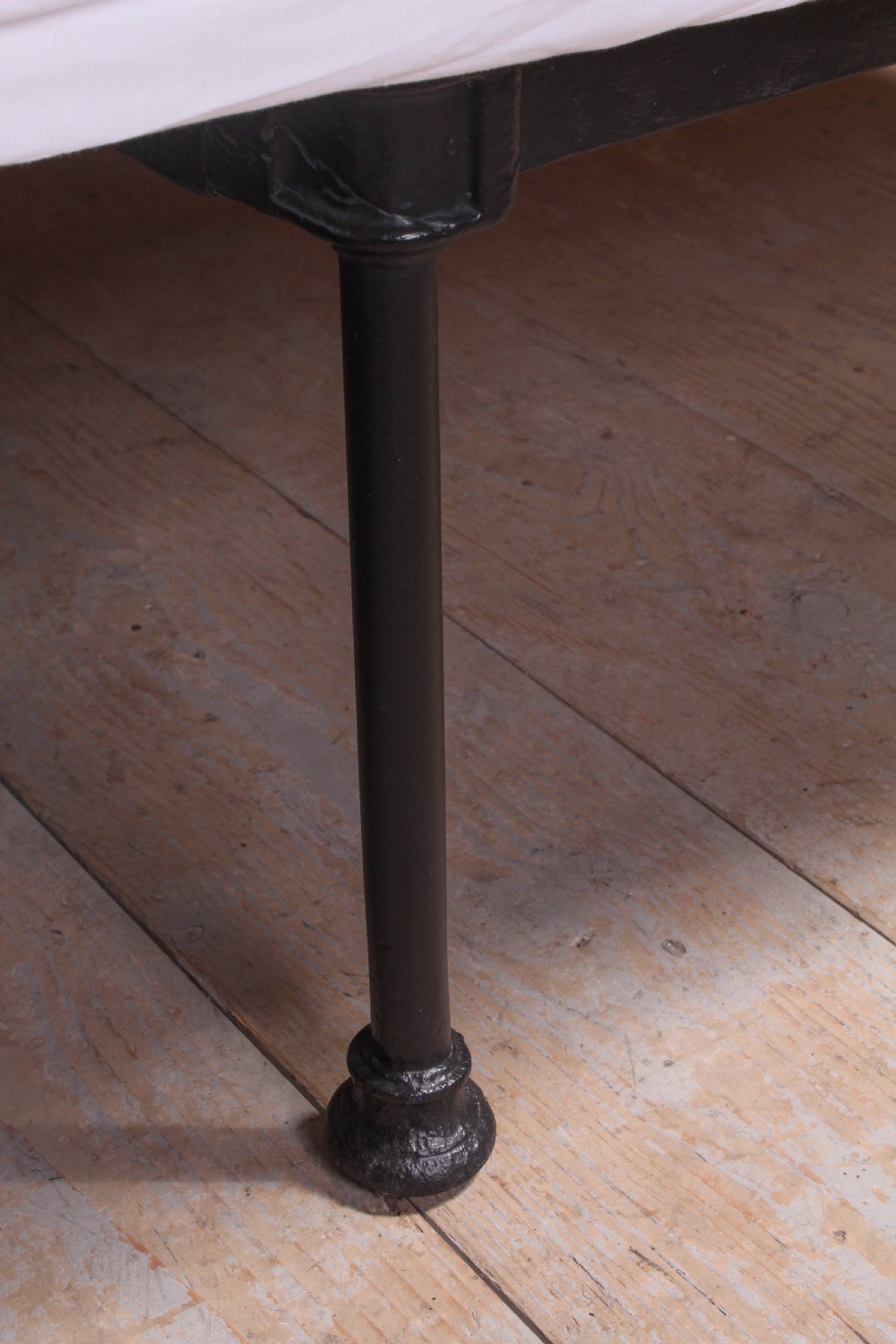 Attractive pair of black Irish iron single beds (can be joined) View VII