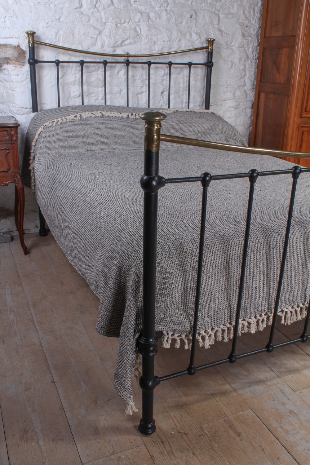 Attractive Edwardian dip rail brass and iron double bed  View VIII