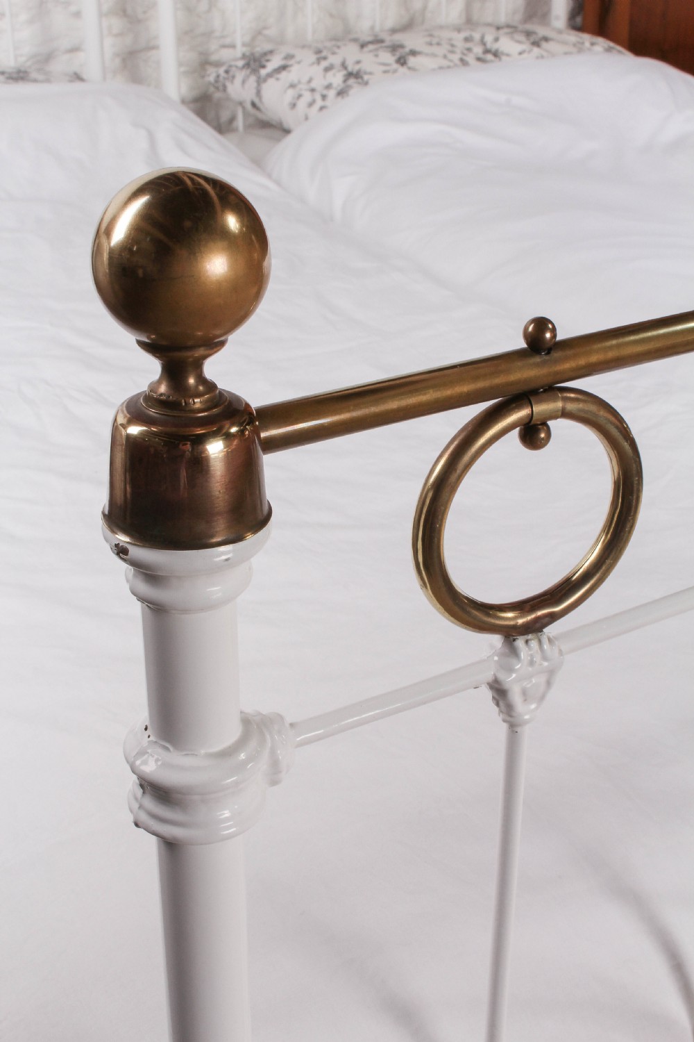 Pretty pair of single white and brass beds with rings and spindle details (can be joined) View V