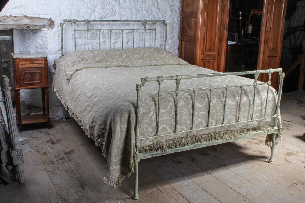 Lovely fashionable all iron king size bed
