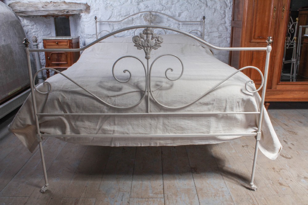 Pretty forged iron double bed View III